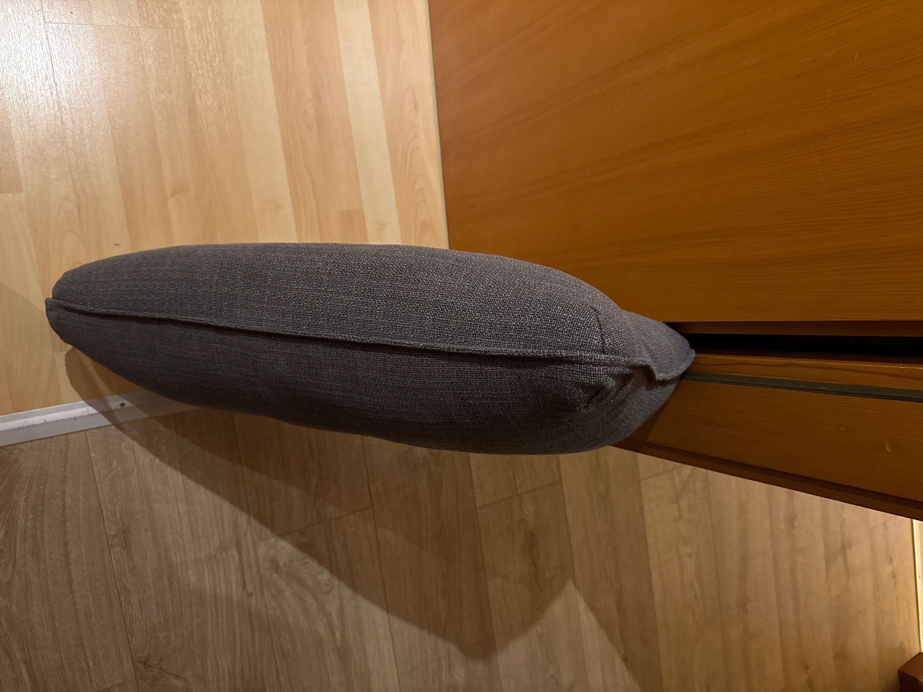 Ikea Cuscini: Ikea Vallentuna Sofakissen dunkelgrau – Usato da Niederhünigen venduto da man_7ybw 2