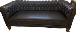 Canapé Chesterfield 3-4 places,  cuir de qualité
