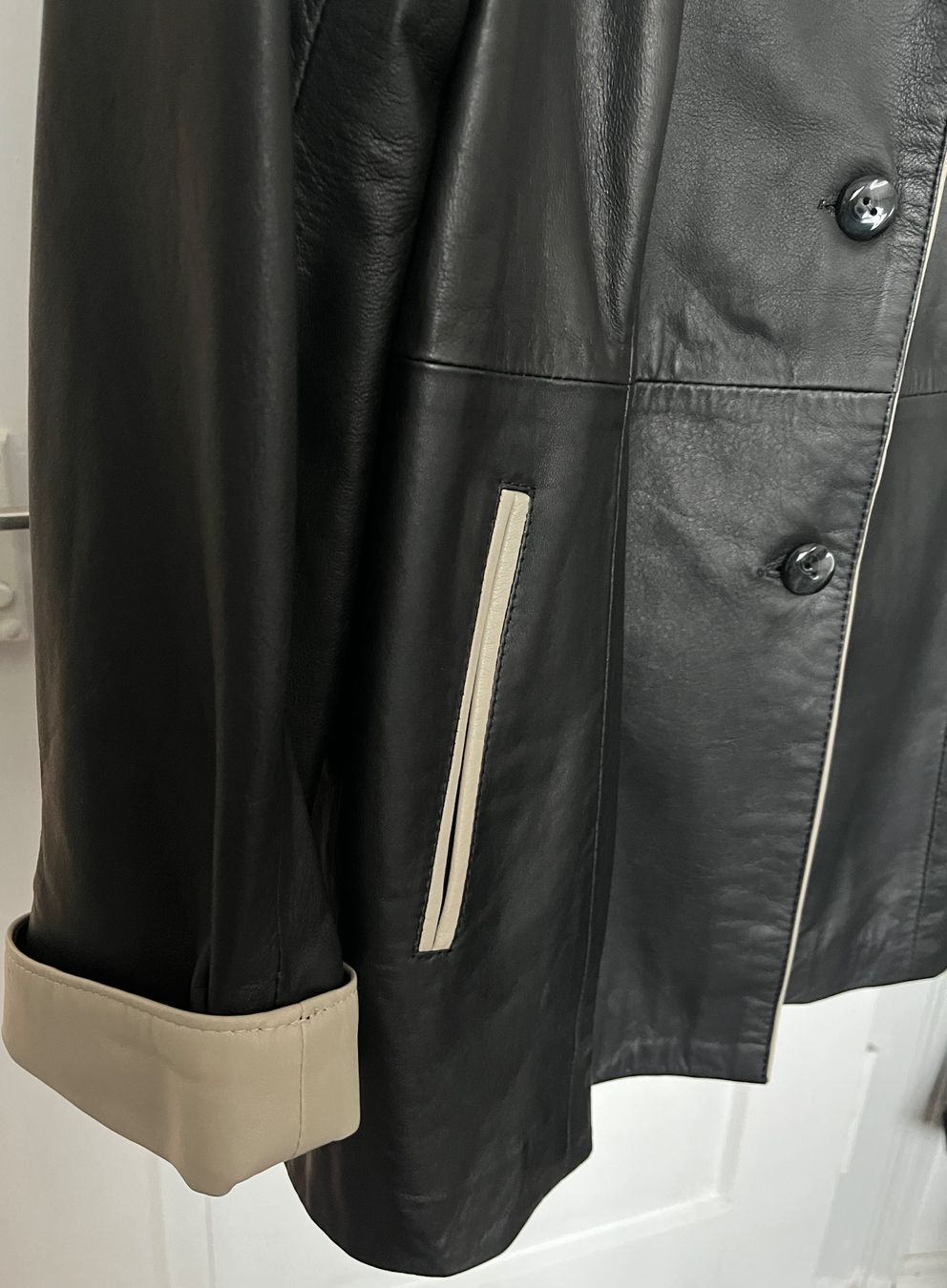 Giacche: Lederjacke mit Kapuze, schwarz / beige, Grösse 54 – Nuovo (secondo la descrizione) da Biberist venduto da Edelfloh 4