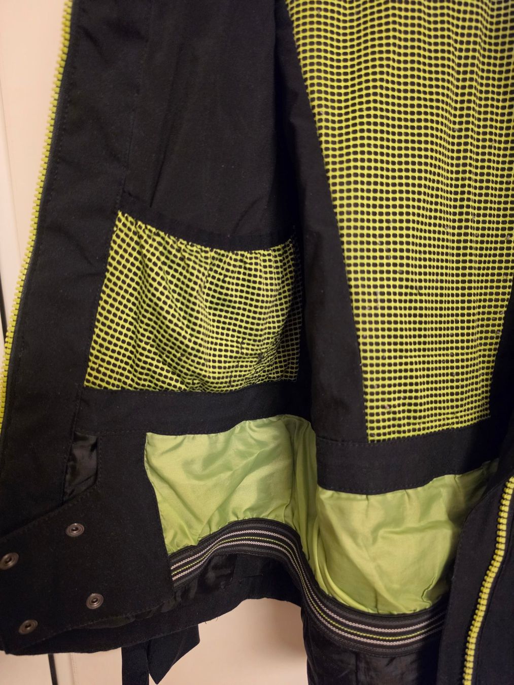 Killtec Giacche & Cappotti: Snowboardjacke von killtec Gr. 140 – Usato da Zürich venduto da Pemberleys 3