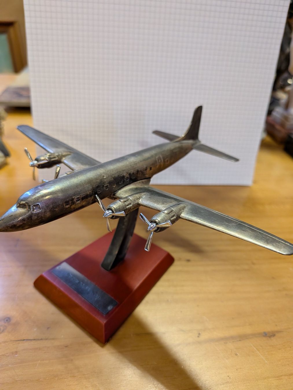 McDonnell Douglas Kit di modellismo & Modellini statici: Douglas DC6B Mod. 1:200 – Usato da Schönenwerd venduto da kybi 1
