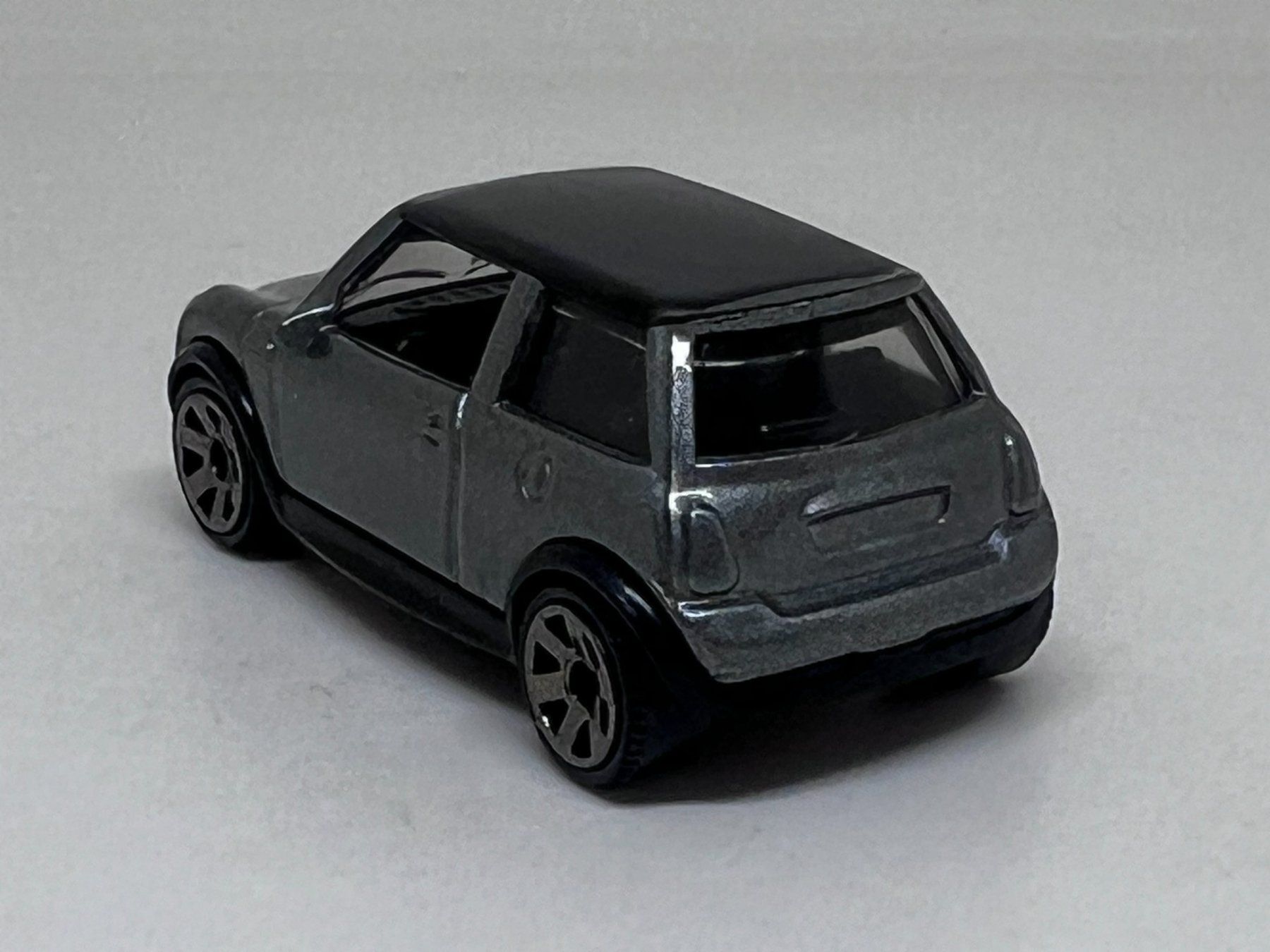 Matchbox Modellini d'auto: Matchbox Mini Cooper S #660 – Usato da Wildegg venduto da LaaBoutique 2