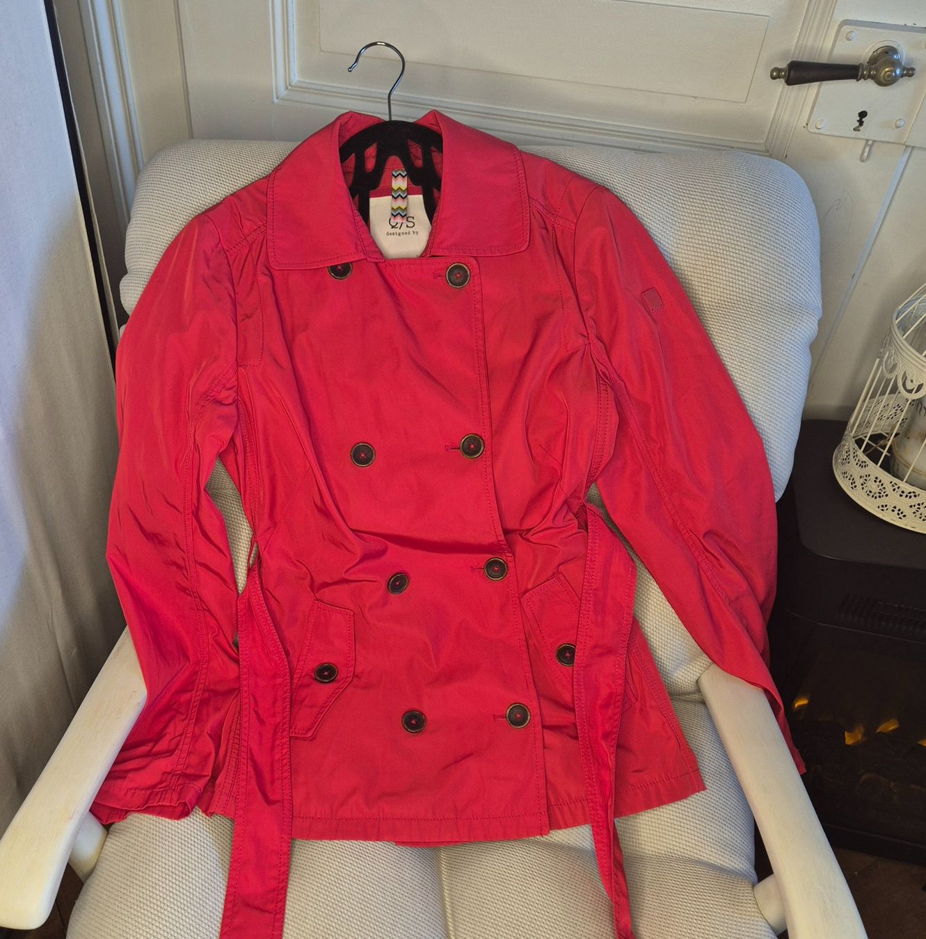 Cappotti: Roter Trenchcoat – Usato da Leissigen venduto da ali_k9v8 8