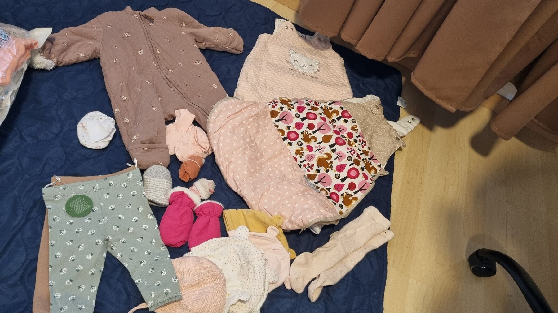 Kleiderpakete & -sets: Baby-Mädchen Winterkleider Gr. 56, 62, 68 – Gebraucht aus Seuzach von ita_zp5r 1