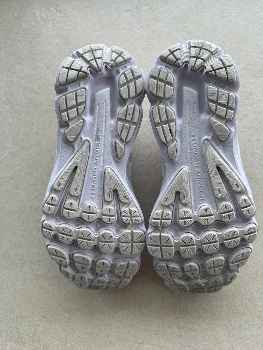 Under Armour Scarpe da donna: Under Armor Sneaker weiss Grösse 38 – Usato da Unterterzen venduto da mor_nv9n 3