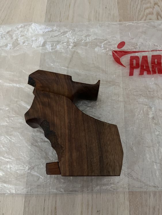 Pistolengriffe Holz zu Pardini SP 10