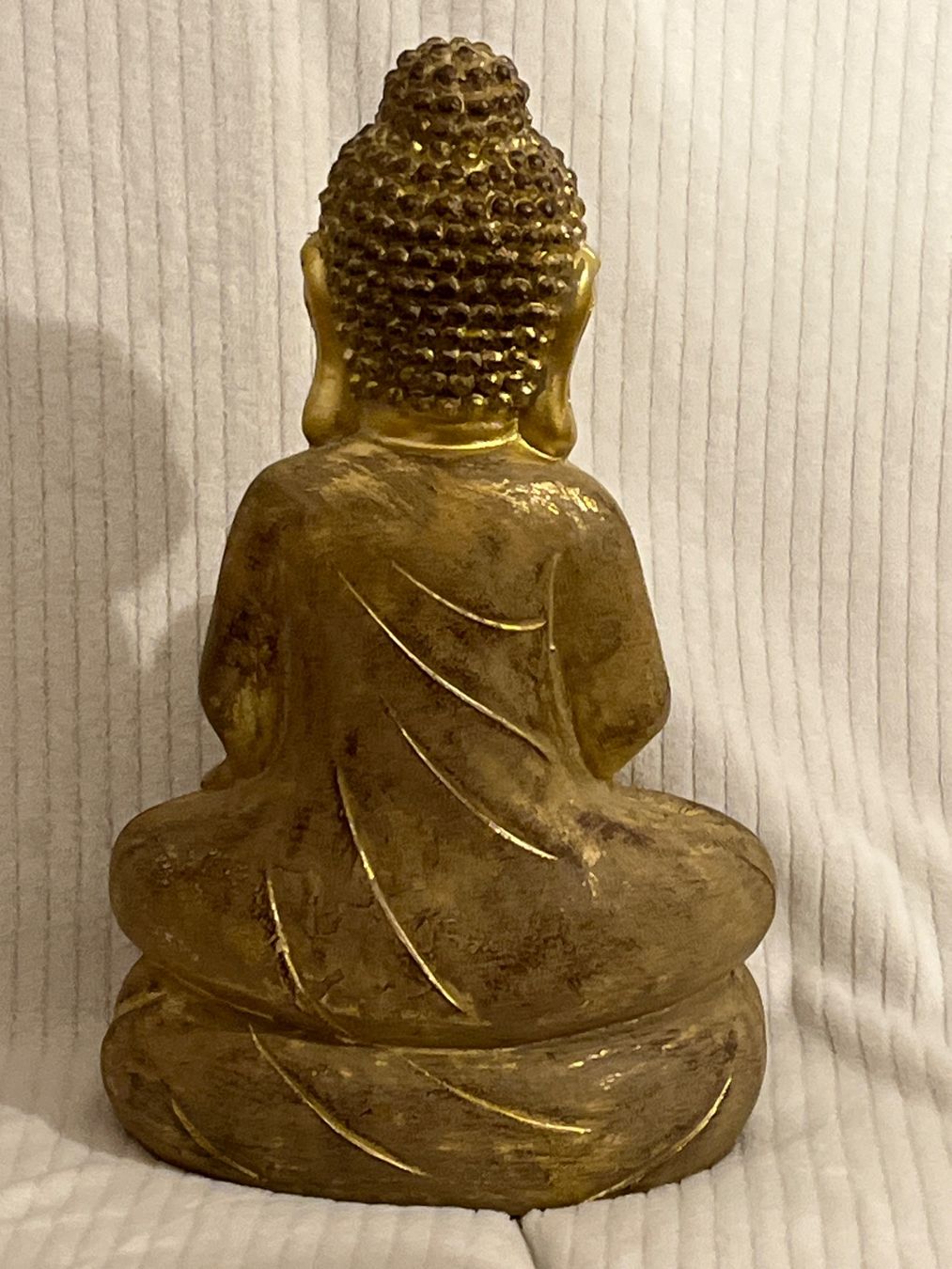 Figuren: Buddha Figur goldfarben sitzend ca. 44cm – Neu und originalverpackt aus Oberegg von MZ_DiesundDas 1