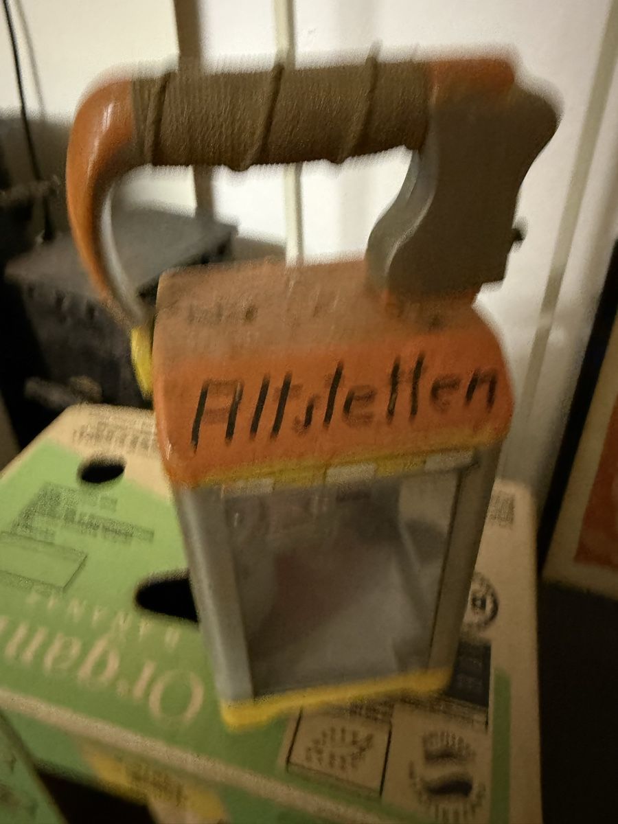 Swiss Alle Werkzeuge: Lampe "Altstetten" mit Griff und Tragegriff 40 Zeichen – Gebraucht aus BASEL von zum_schneugge 5
