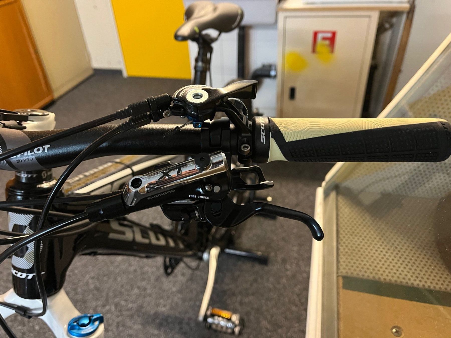 Scott Biciclette: Scott Genius 20 – Usato da Herrliberg venduto da inf_5shy 5