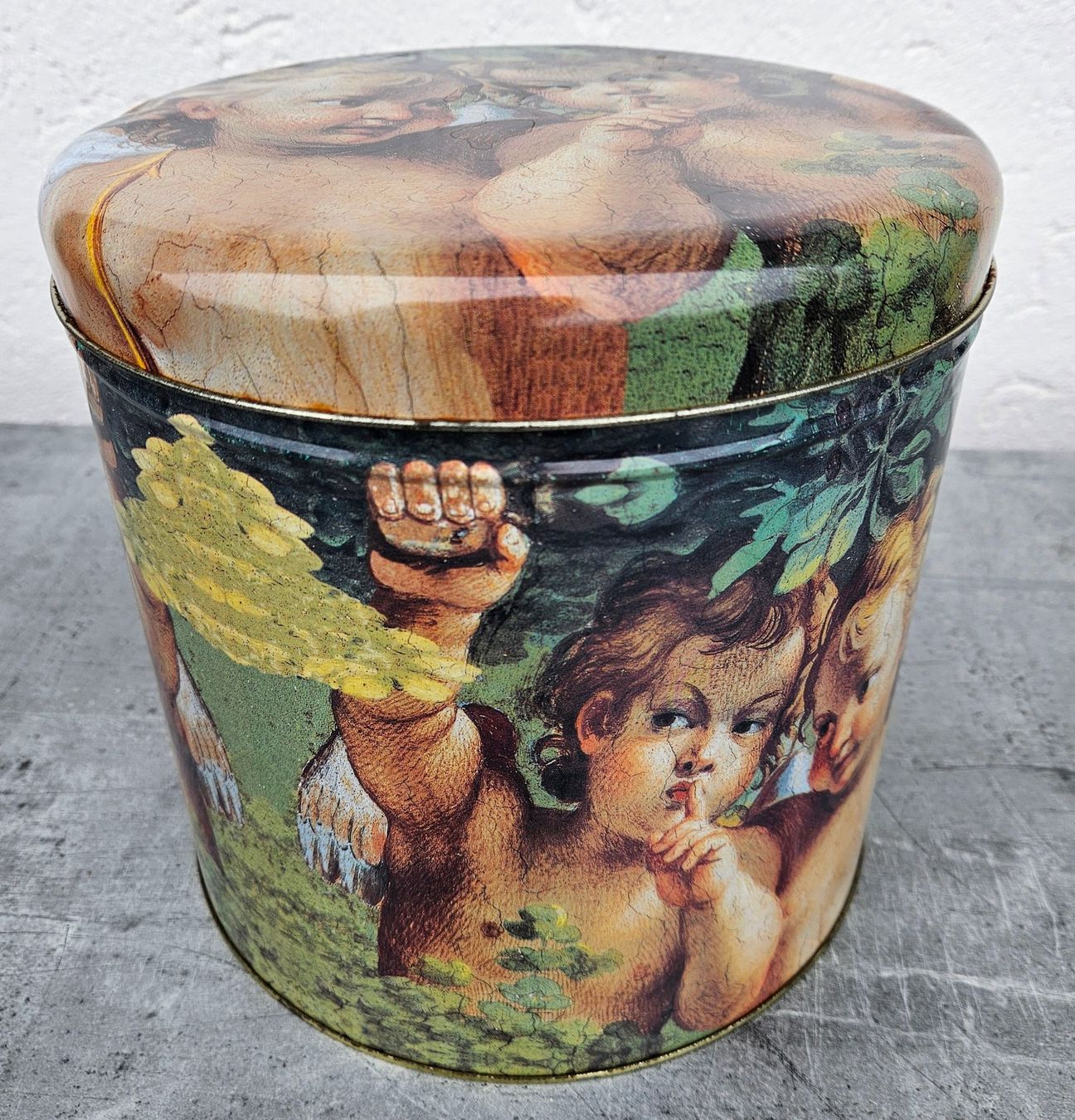 Behälter & Ähnliches: Blechdose mit Engel-Motiv – Gebraucht aus Gerzensee von Kaktusblumen