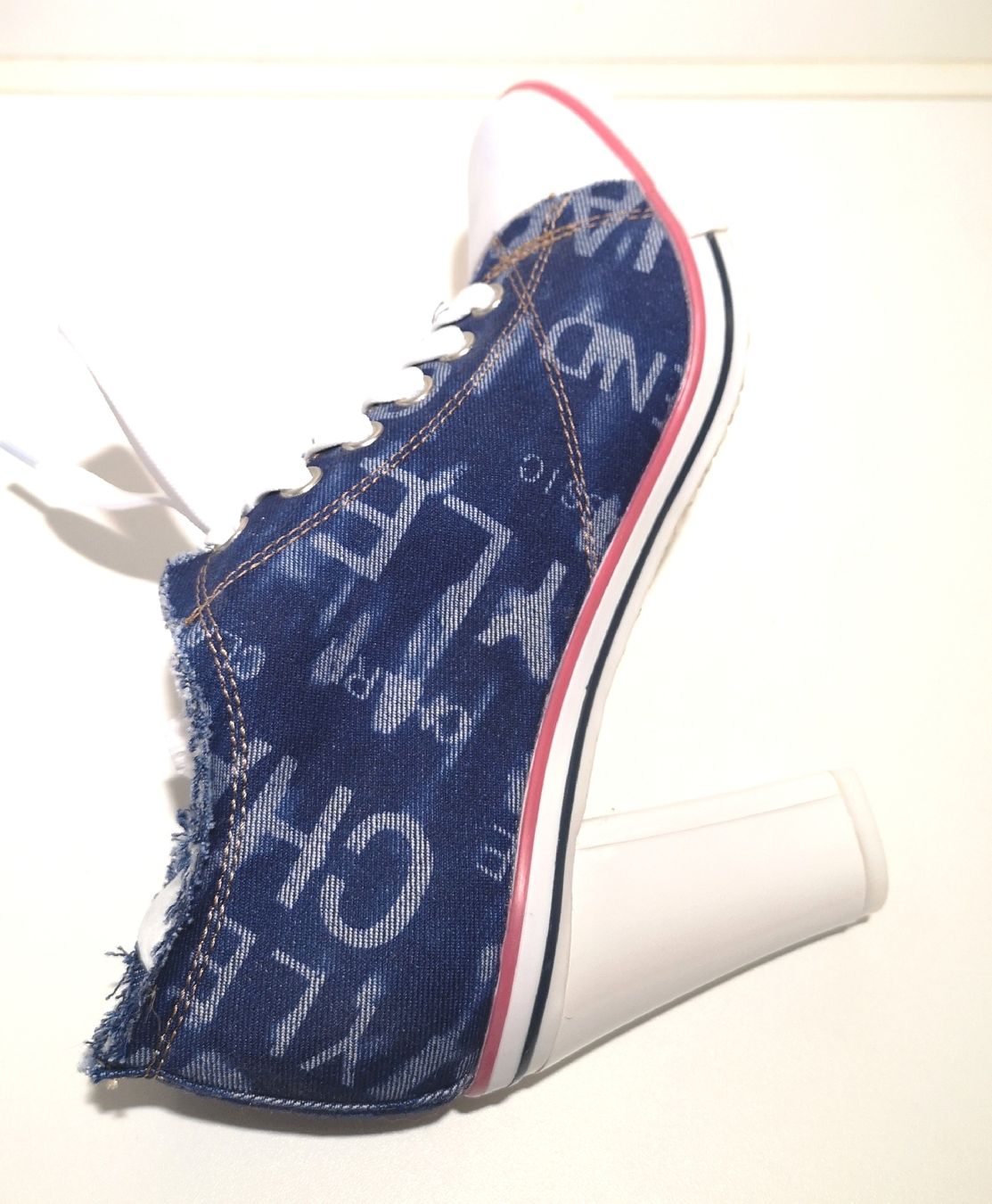 Scarpe da donna: Demin Turnschuhe Gr. 38 - Spendenaktion – Nuovo (secondo la descrizione) da Unterkulm venduto da Beljasch 2