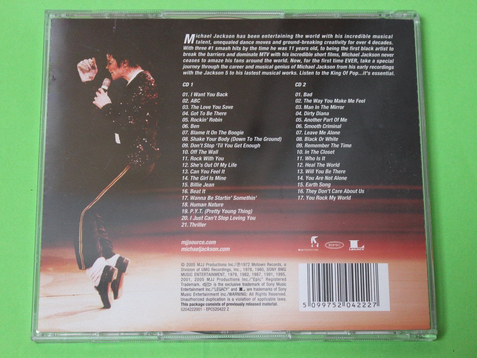 CD: The Essential Michael Jackson 2CD Guter Zustand – Usato da Tübach venduto da JamesStone 2