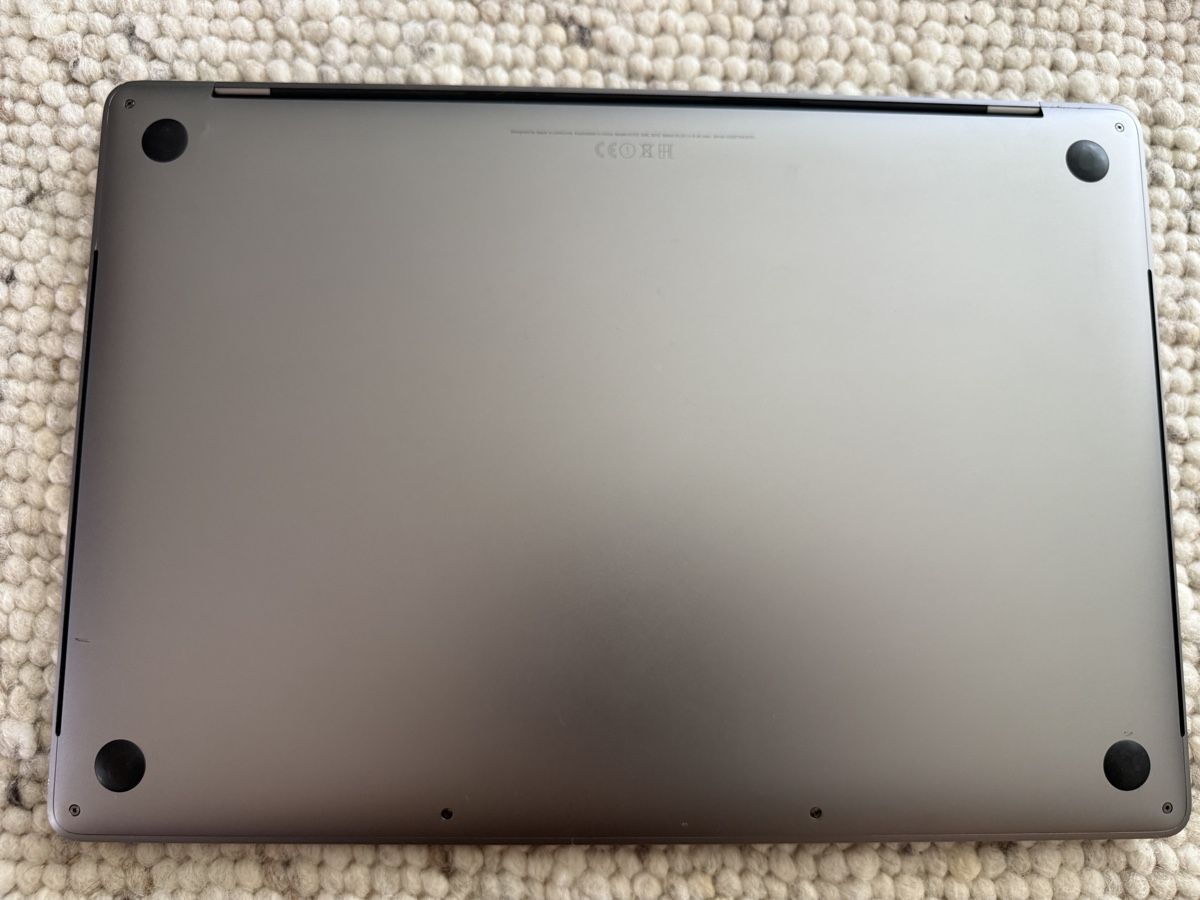 Apple Notebook: MacBook Pro 15", Space Grau, 256 GB SSD – Usato da Lenzburg venduto da Reniss_ 3
