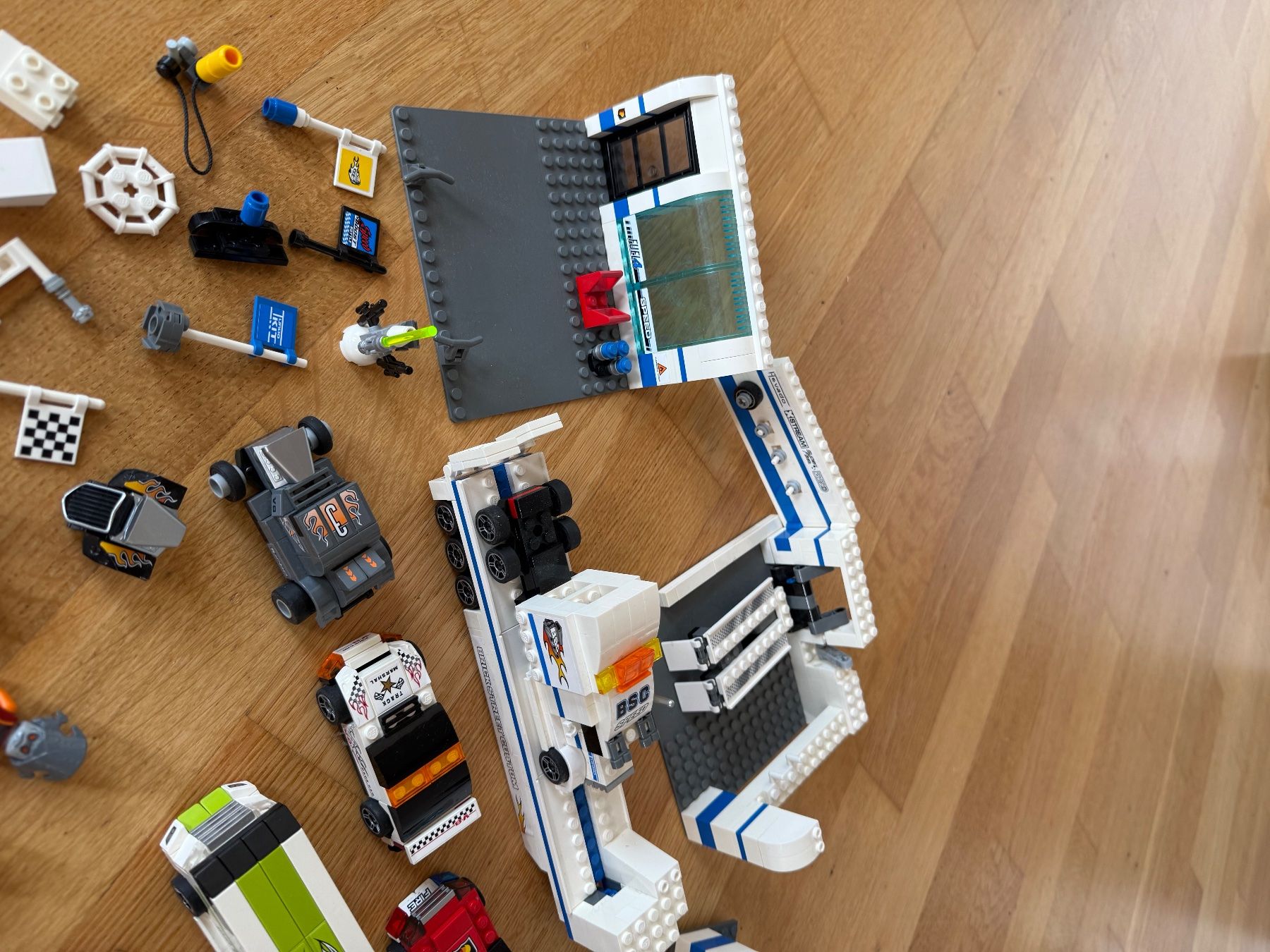 Lego Jeux de construction: Lego Rennbahn mit Autos – D'occasion à Fahrni b. Thun par Bergers_occasionen 3