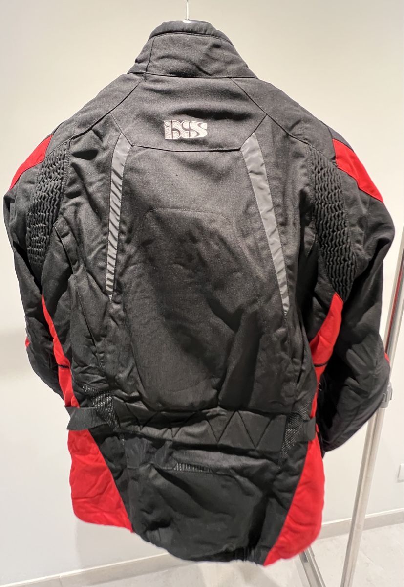 IXS Giacche: Motorradjacke ISS, Grösse L, schwarz/rot – Usato da Muttenz venduto da ahm_r8g9 1