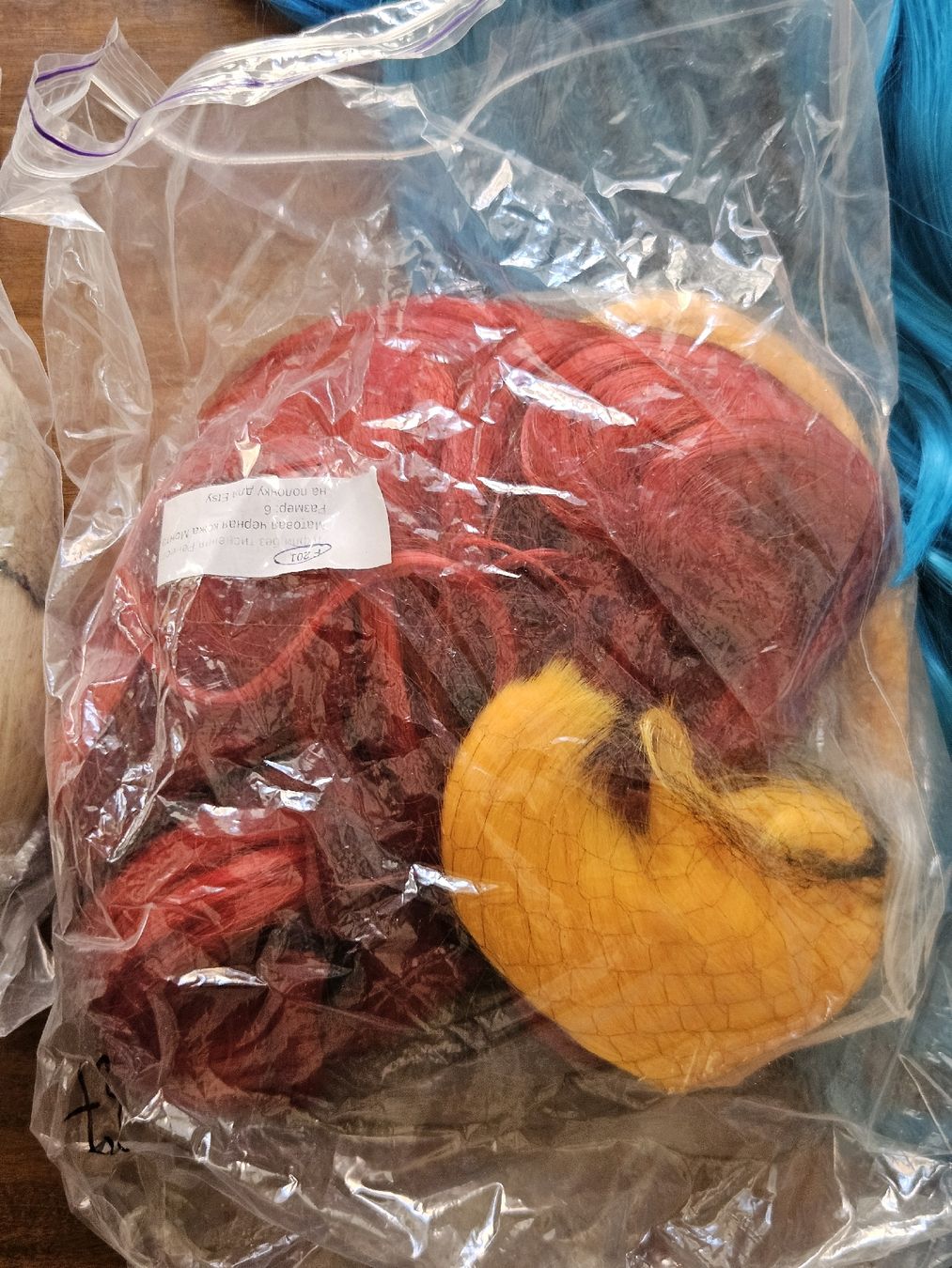 Parrucche: Lot de 5 perruques – Usato da Fontaines-sur-Grandson venduto da akell 2