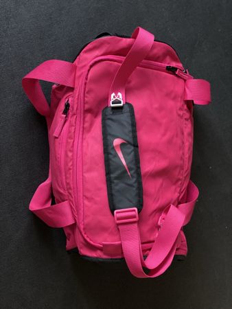Nike sports bag with single shoulder sling option
