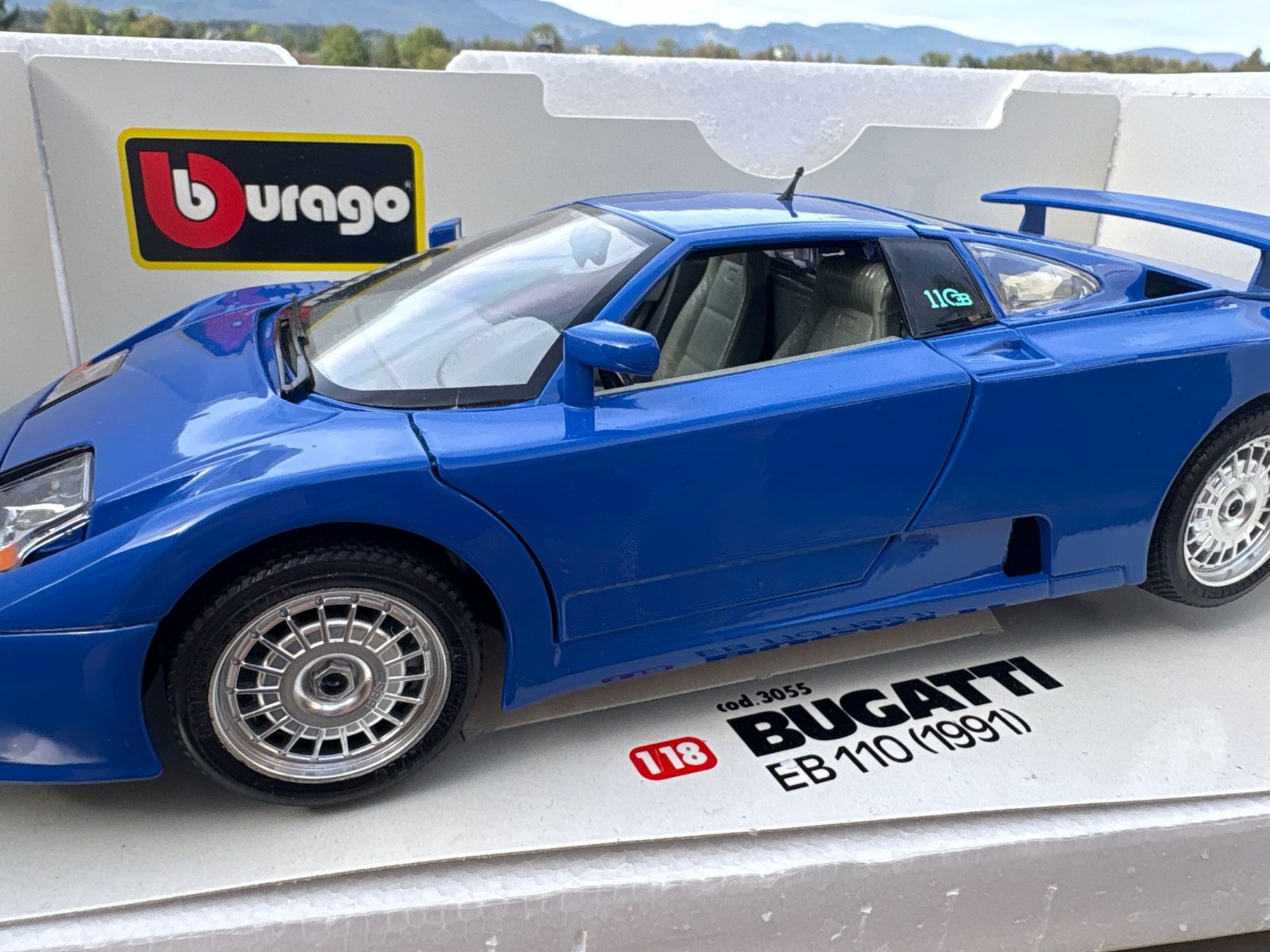 Bugatti Modellini d'auto: Bugatti EB 110 Coupé 1991   1:18 – Nuovo e nell'imballaggio originale da Aarwangen venduto da kah_79t5 1