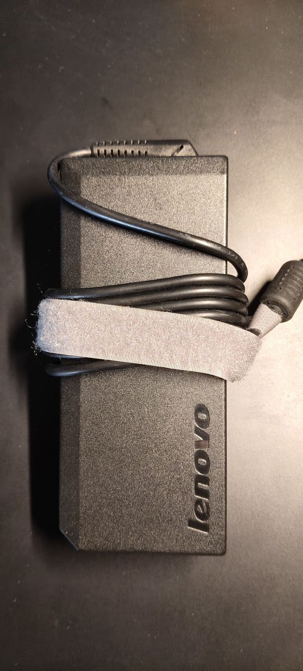 Lenovo Ladegerät: Lenovo power adapter 135W – Gebraucht aus Rebstein von sho_7yky 1