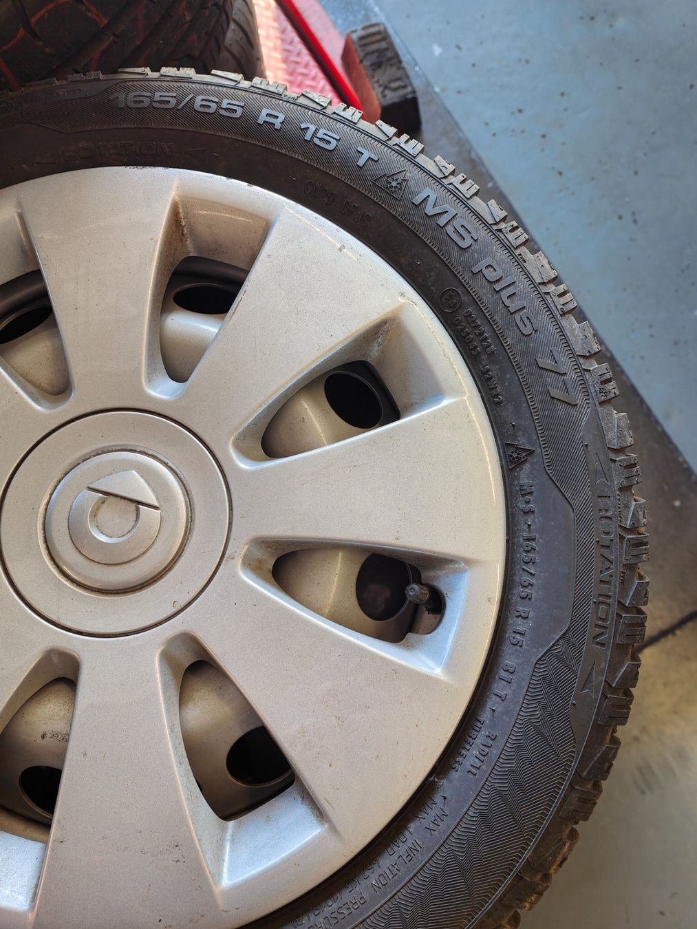 Smart Pneus & Roues: Smart Fortwo Winterräder – D'occasion à Oberengstringen par Reifen-Lagerverkauf 1