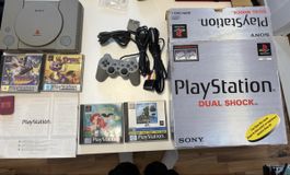 Console PlayStation 1 Sony grise avec jeux et accessoires