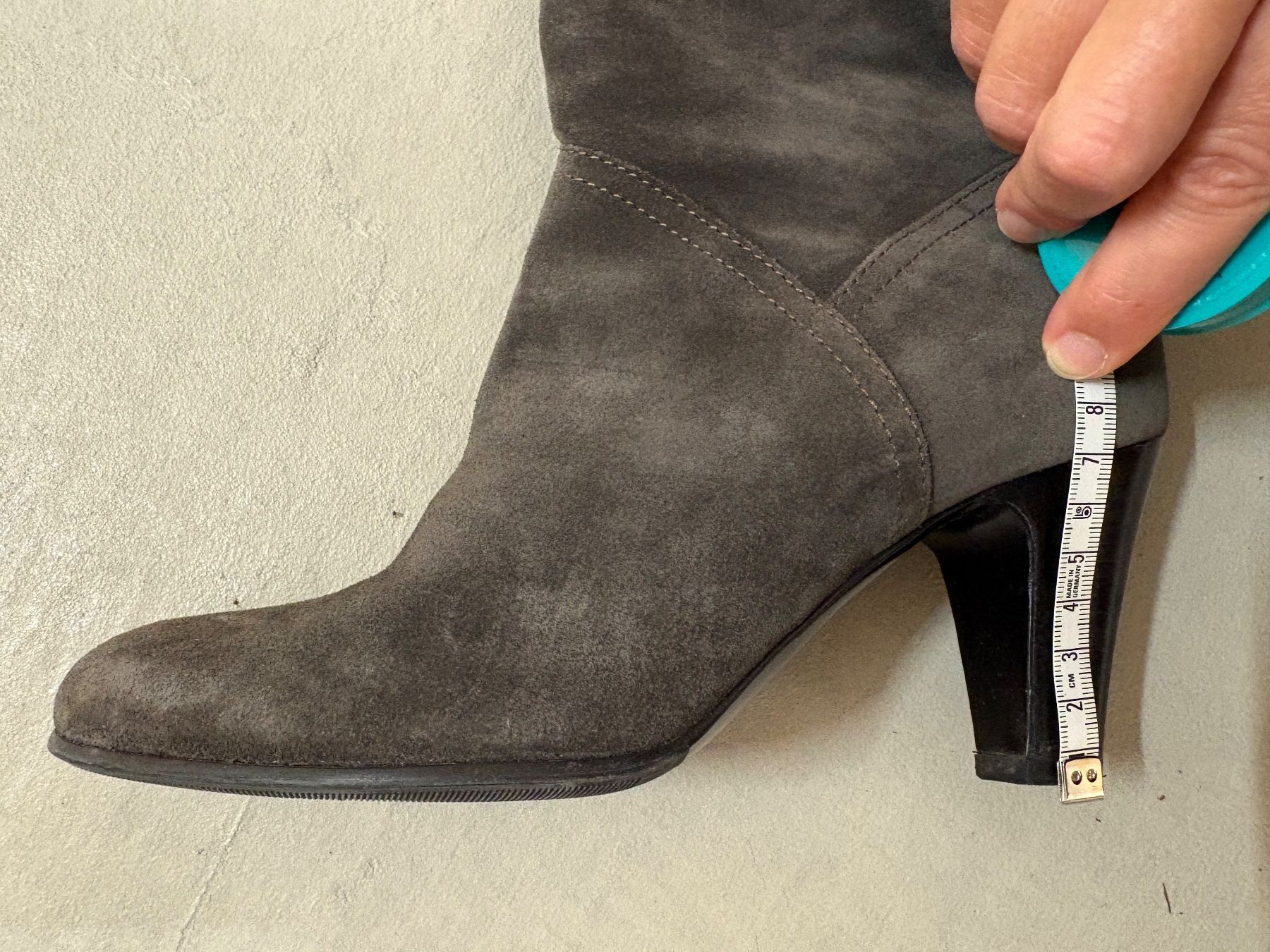 Scarpe da donna: Suede boots – Usato da Cham venduto da Drukkerij 4