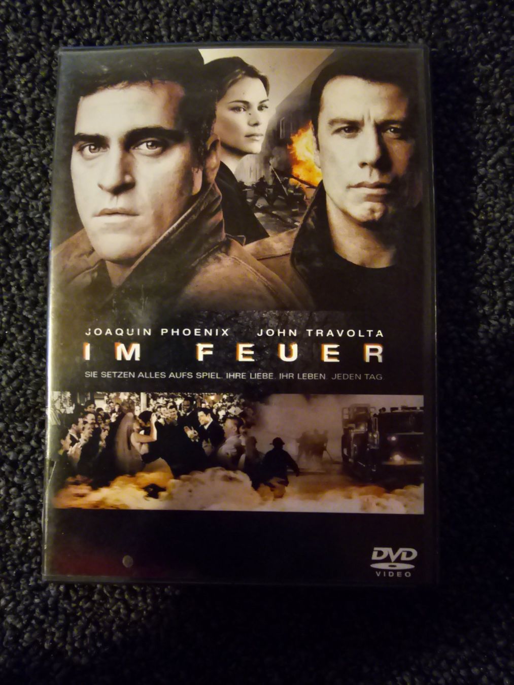 Tutti i DVDs: IM FEUER(14450) – Usato da Ruswil venduto da M71