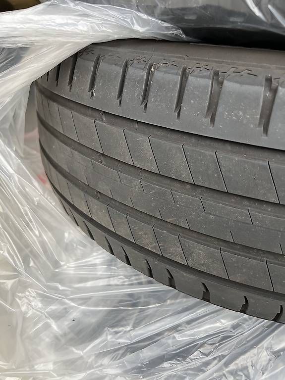 Pneumatici & Ruote complete: Michelin Reifen 235/65 R17 – Usato da Steffisburg venduto da V60s 4
