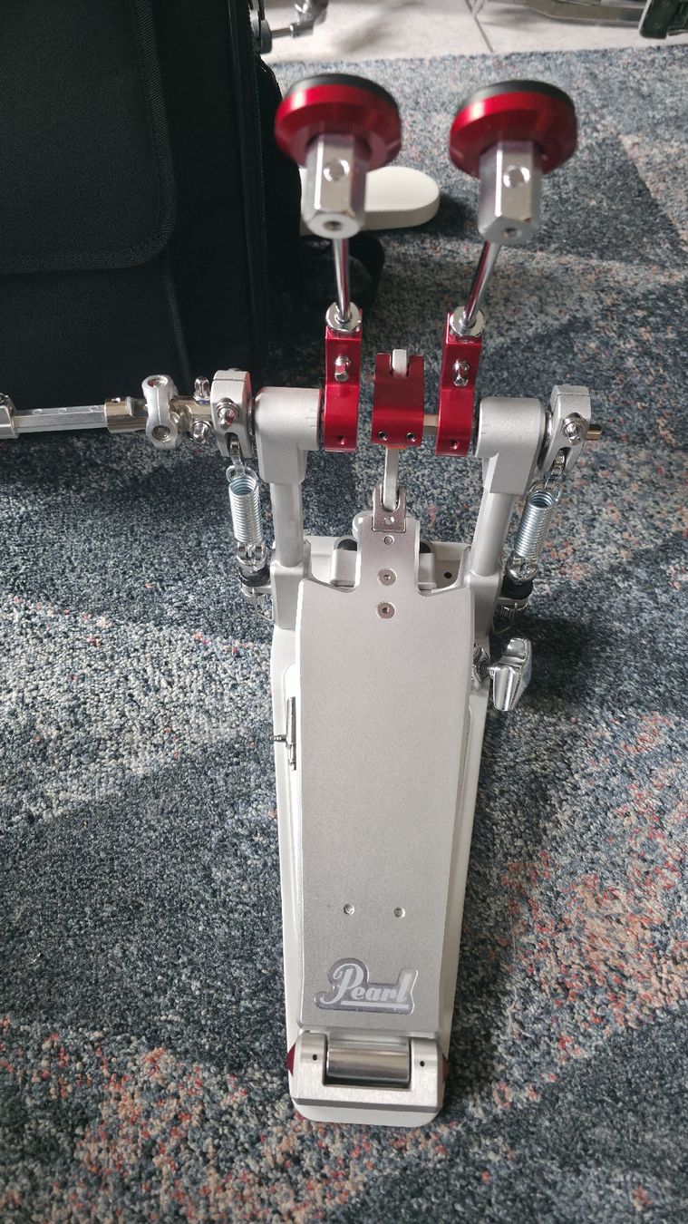 Strumenti musicali: DOUBLE PEDALE PEARL DEMON XR AVEC CASE – Usato da Thônex venduto da rom_w5qp