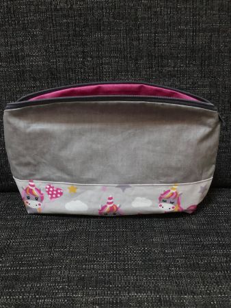 Kinder Necessaire