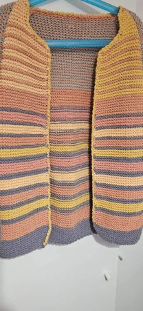 Selbstgestricktes Jäckli Gr.122/128