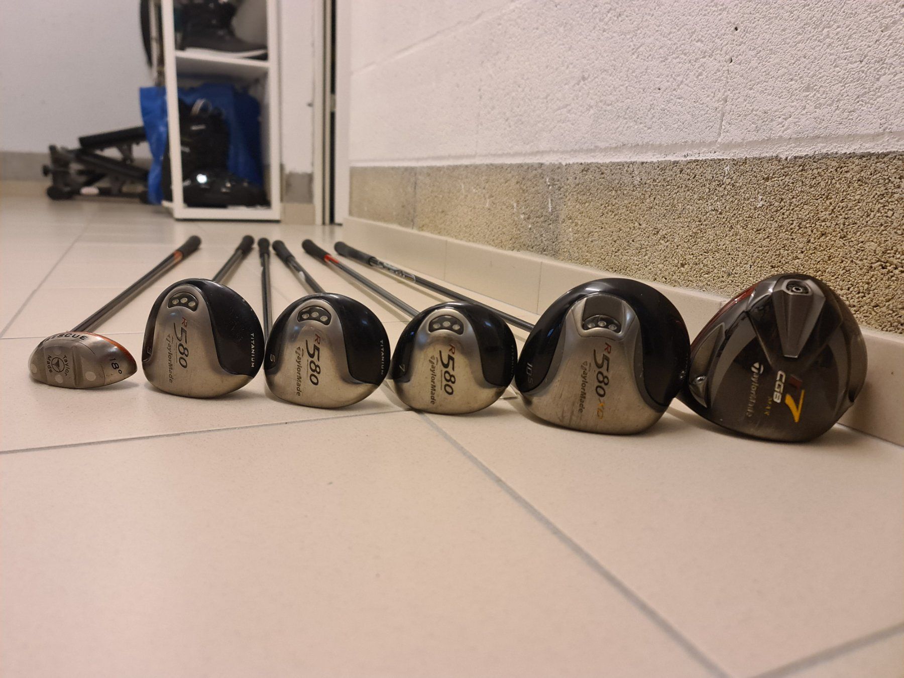 Taylor Made Schläger & Sets: TaylorMade Golf Set inkl. Tasche – Gebraucht aus Cugy von  3