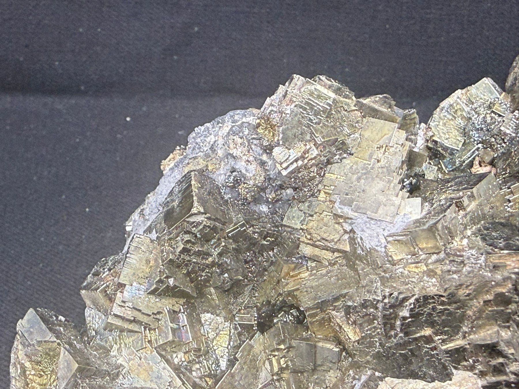 Mineralien & Heilsteine: Pyrit Matrix var. irisierend – Gebraucht aus Schinznach Bad von Demerald 4