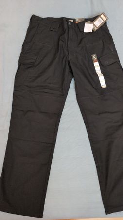 neue 5.11 tactical Stryke Hose schwarz 38x32