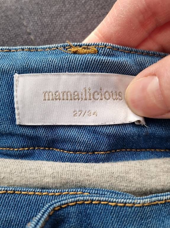 Jeans: Jeans  – Gebraucht aus Grosswangen von _Ra 2