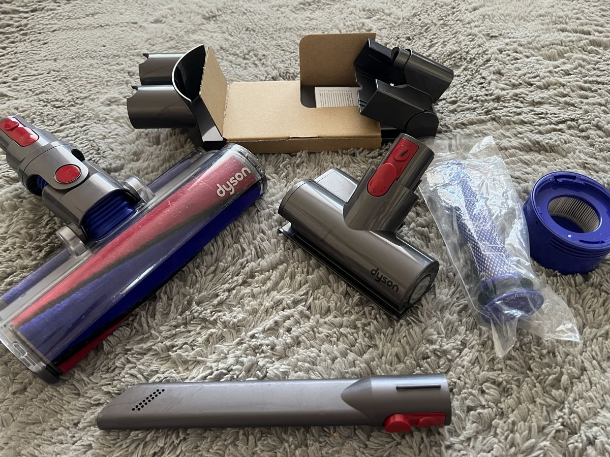 Dyson Aspirateurs & Accessoires: Dyson V8 Absolute ✅ batterie ✅ accessoires ✅ – D'occasion à Vauderens par Sah-C1995 5