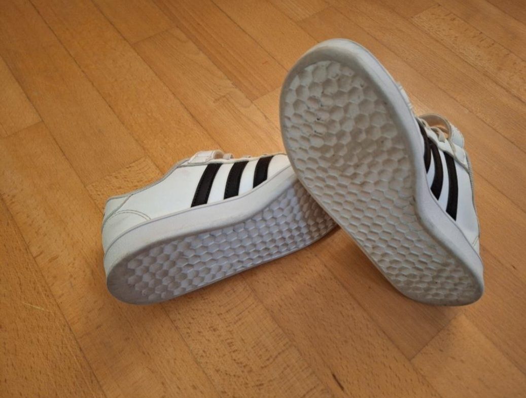 Adidas Scarpe da uomo: Sneakers von Adidas in Gr. 34 – Usato da Oberrieden venduto da man_tky9 2
