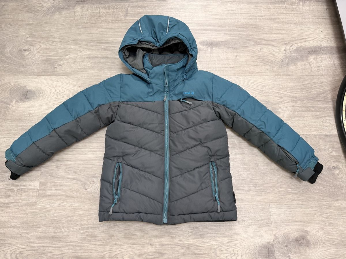 Kamik Giacche & Cappotti: Winterjacke Kamik, 116, Junge, grau/grün – Usato da Wilen b. Wil venduto da carpediem25