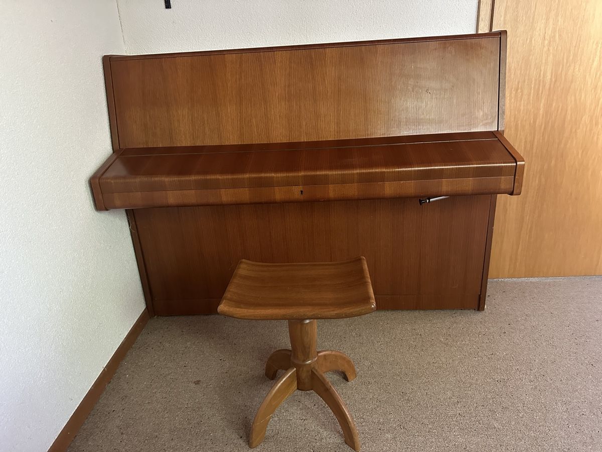 Strumenti musicali: Klavier – Usato da Wauwil venduto da nic.witt