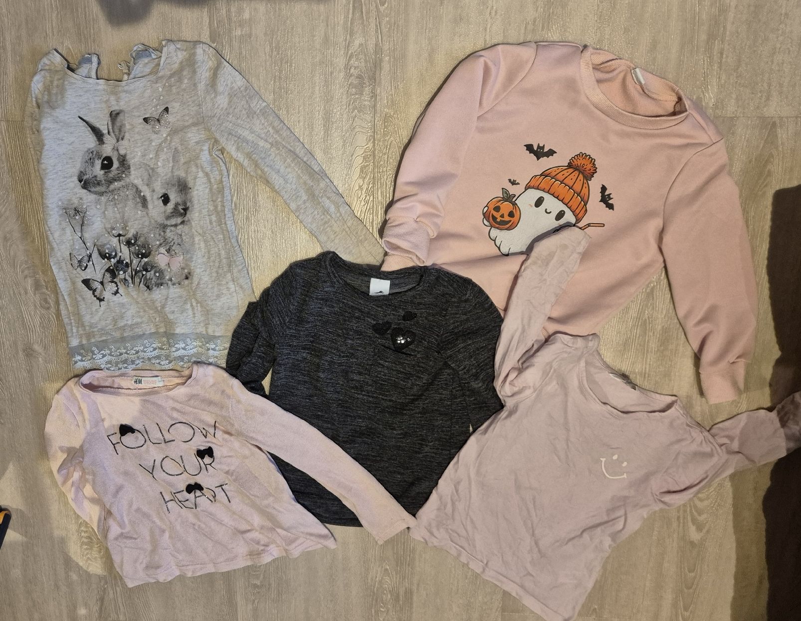 Kleiderpakete & -sets: Kleiderpaket Mädchen Pulli und Kleider 104/110 – Gebraucht aus Stäfa von man_zzc9 1