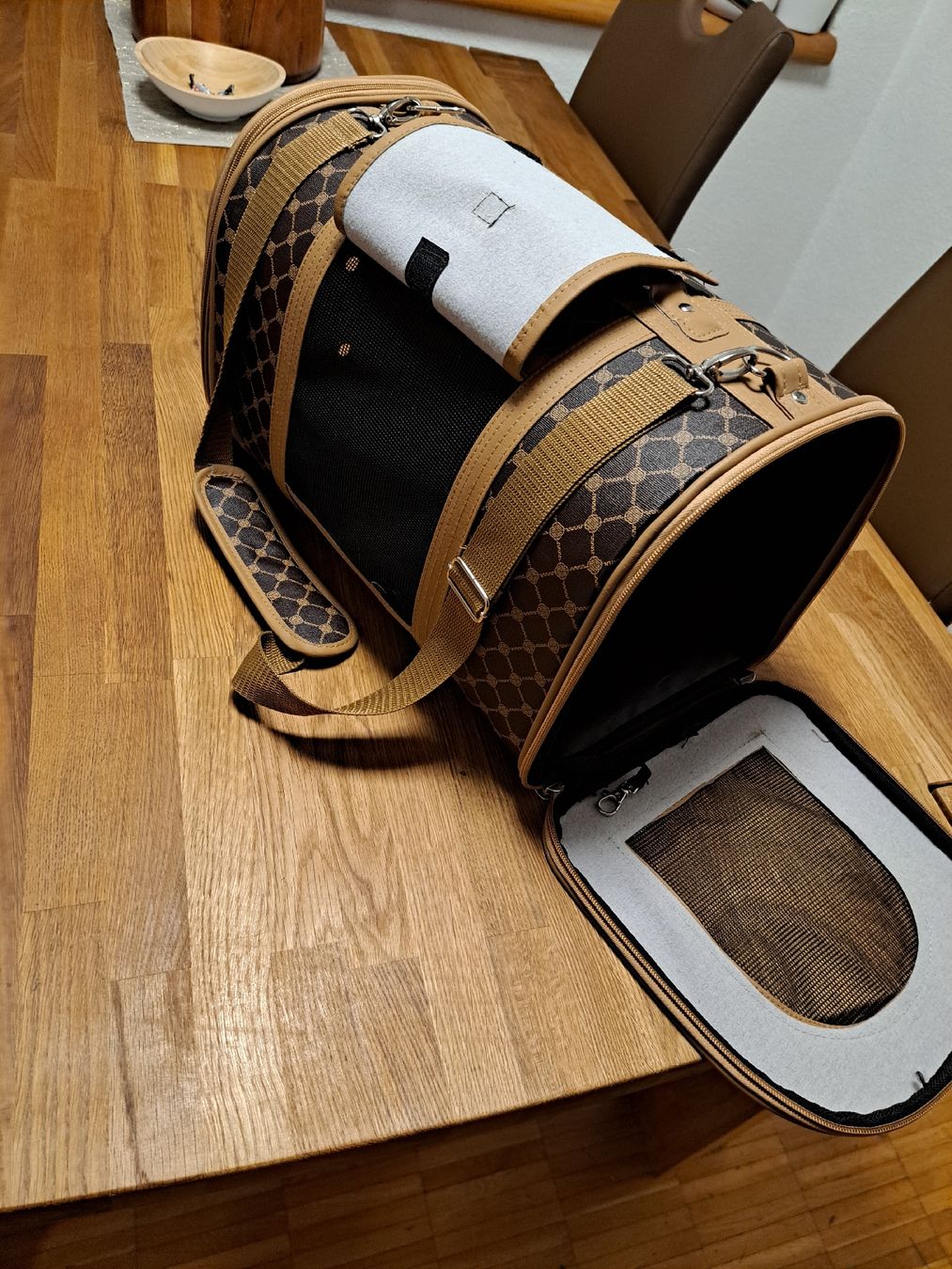 Cages, transport & sécurité: Hunde-Transportbox – D'occasion à Kloten par Buki-Sneki 3