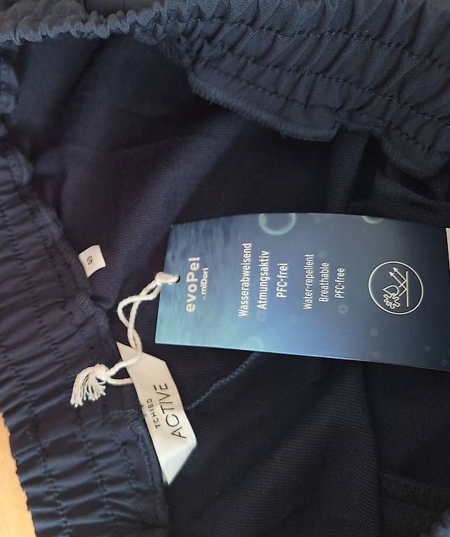 Pantalons: Active wasserabweichende Hosen – D'occasion à Frutigen par elle_nnam 1
