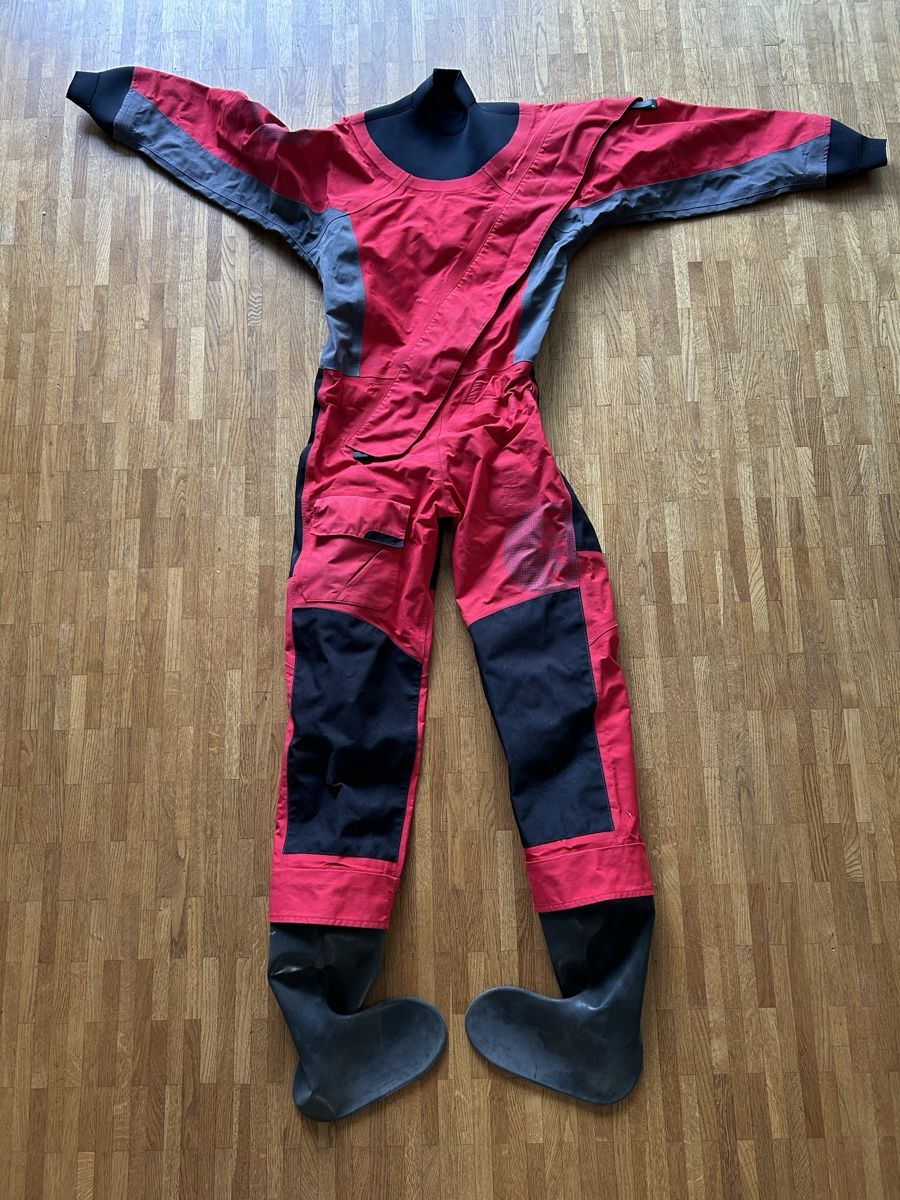 Completi: Gill Trockenanzug Kinder Grösse Junior Medium – Usato da Winterthur venduto da moserb01