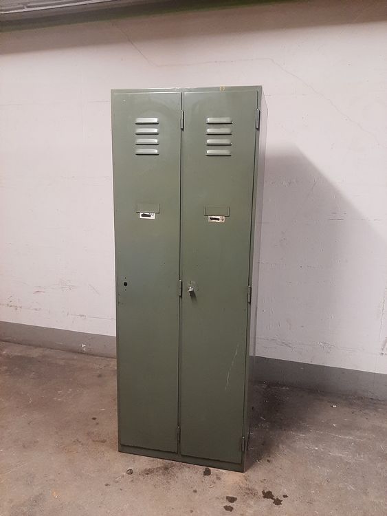 Spint / Spindt / Spind / Garderobenschrank (Gebraucht) in Winterthur ...