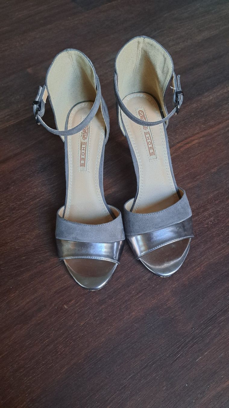 Buffalo Scarpe da donna: Sandaletten – Usato da Weisslingen venduto da Steph_andstuff 3