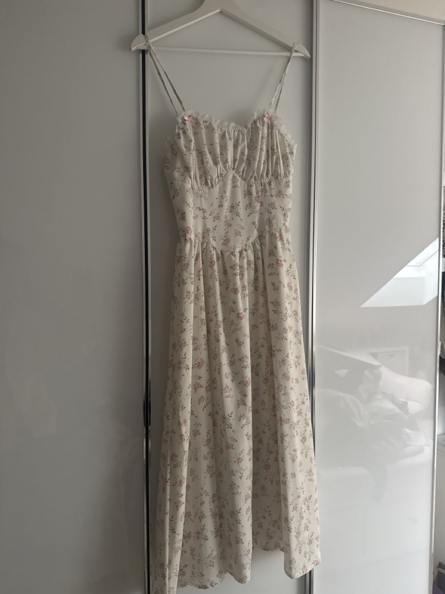 Vestiti: Sommerliches Kleid mit Blümchenmuster, Grösse 38 – Nuovo (secondo la descrizione) da Kollbrunn venduto da acelya.u
