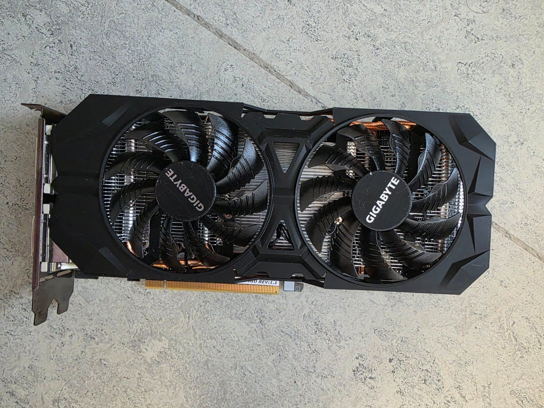 Gigabyte Grafikkarten: Gigabyte GeForce GTX 960 – Gebraucht aus Zürich von EnVogel