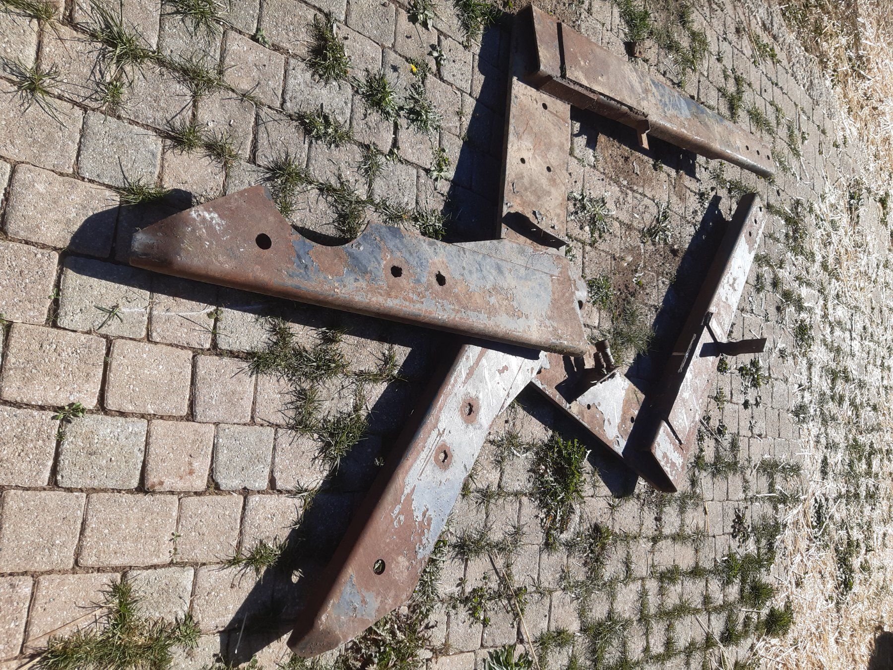 Trattori: frontal pour tracteur – Usato da Les Breuleux venduto da Lippiz 3