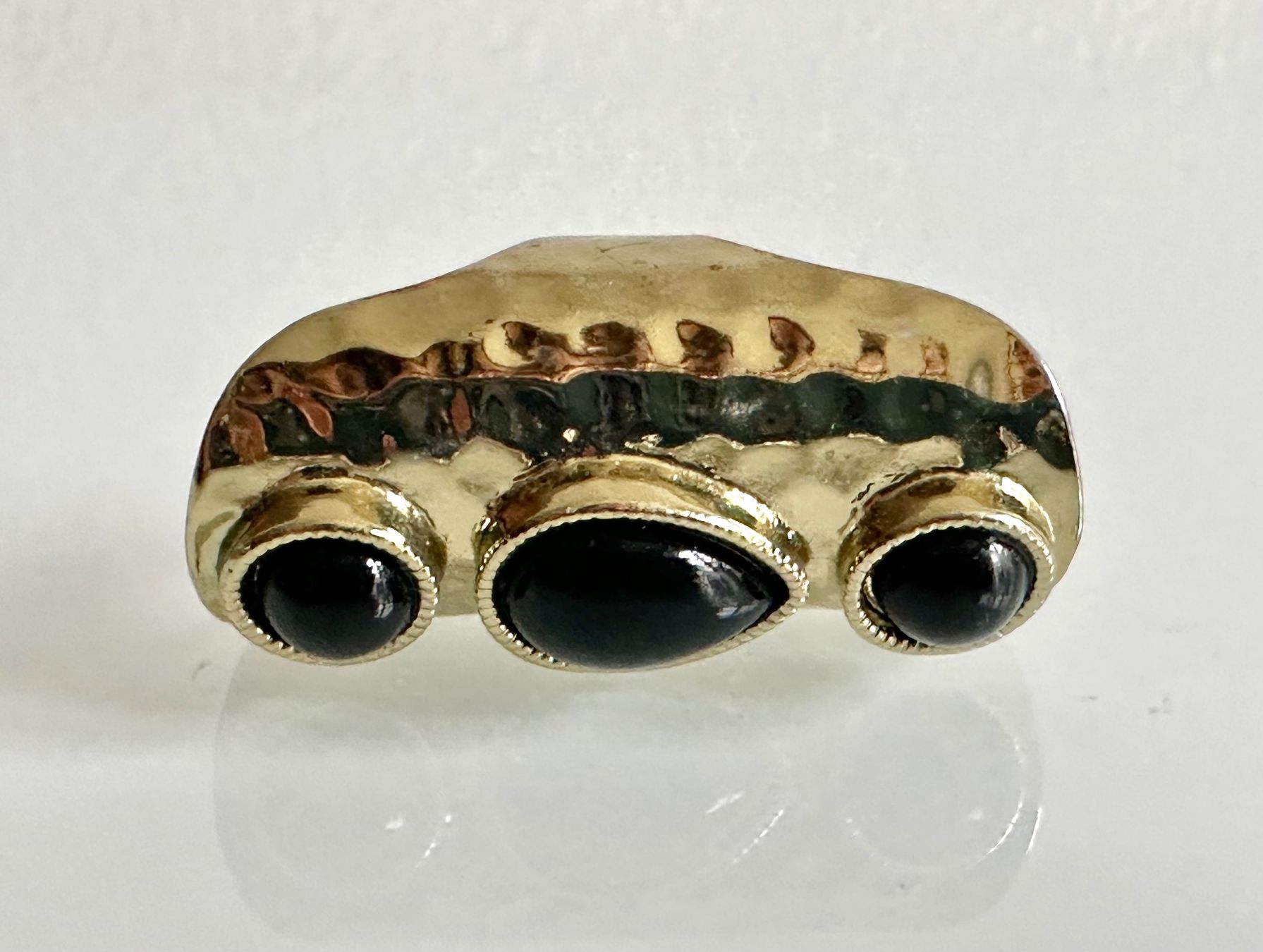 Ringe: Ring mit Hammerschlag Optik und schwarzen Steinen – Gebraucht aus Bern von Fraeuleinhonig 4
