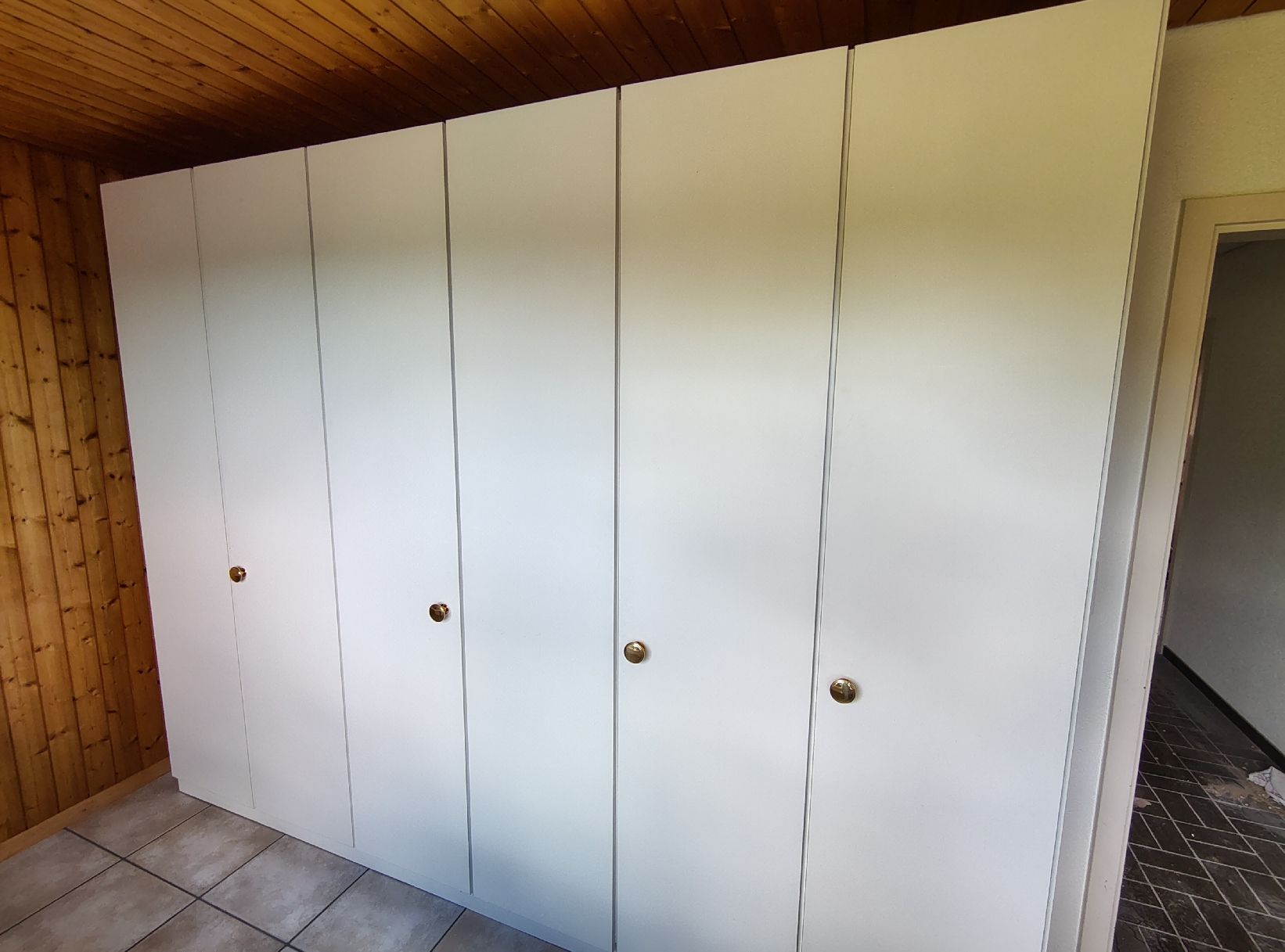 Armadi: Grosser praktischer Schrank – Usato da Rüti ZH venduto da 11120
